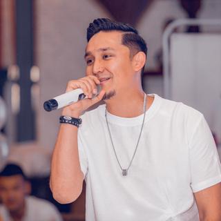 维吾尔族歌手BilalEnwer