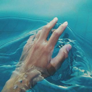 伍月，一切都因终将结束而意味深远