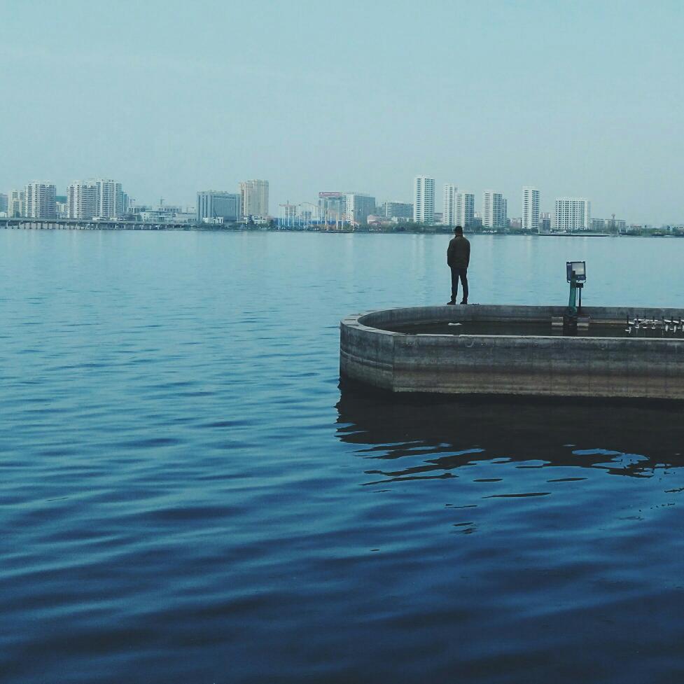 像我这样笨拙地生活 | 在线播放 | 网易云音乐