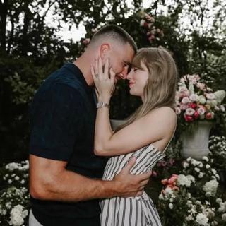 Love Story有了最好的结局！霉霉新婚快乐
