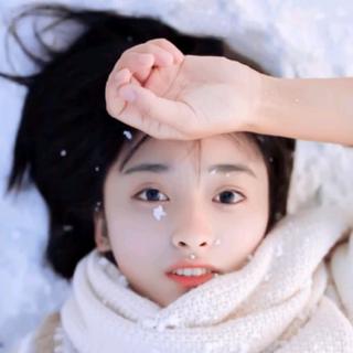 看世界万万千千，唯有你一人入眼。