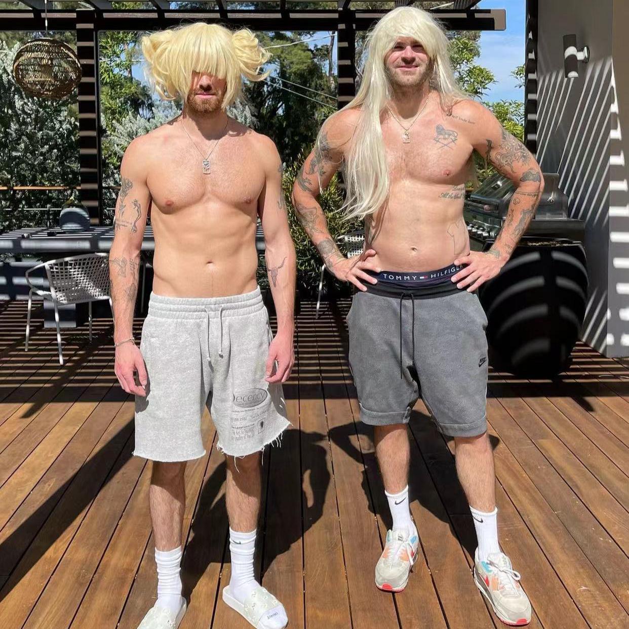 The Chainsmokers P.3