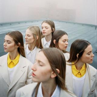 特立独行之声，温柔地推翻世界