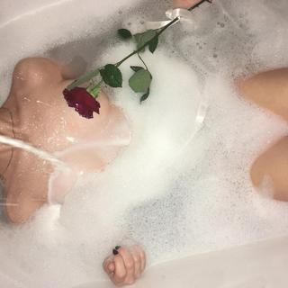 亦如黎明中的花朵