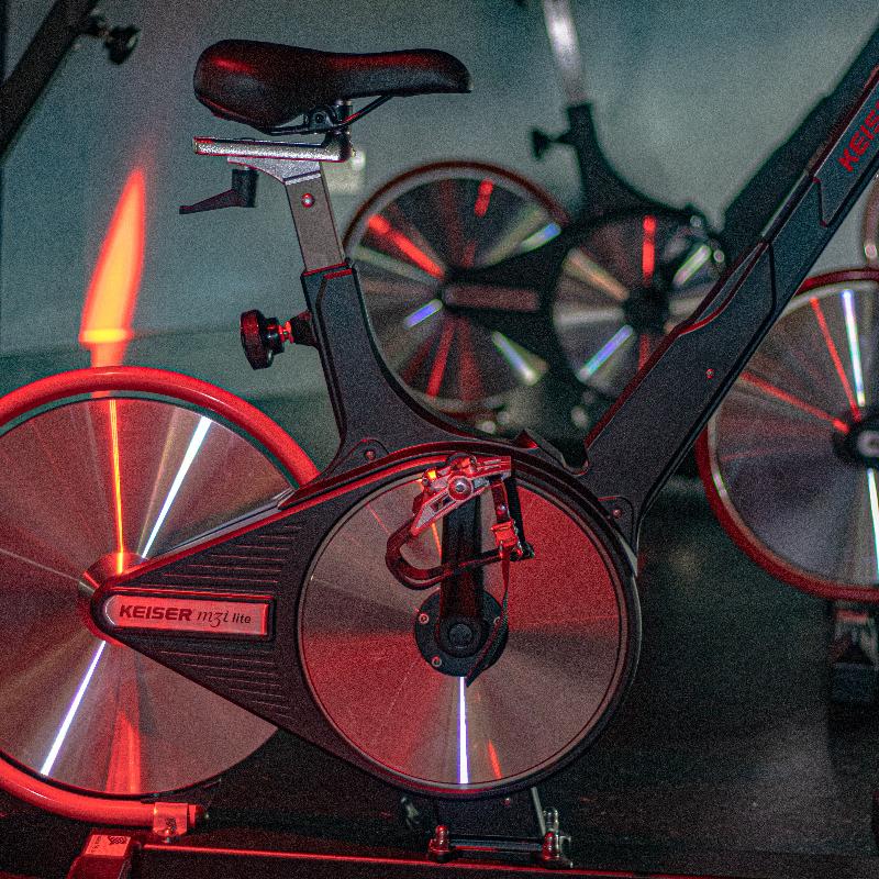 动感单车 | 风驰电掣 车轮的速度由你掌控