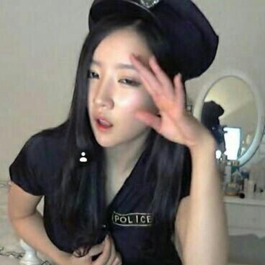 朴妮唛 