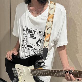 她跟萤火虫有两个共同点