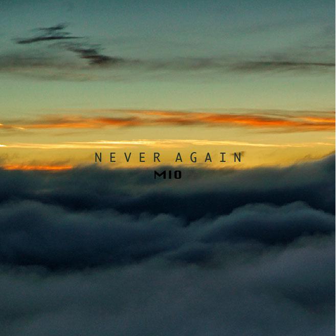 NEVER AGAIN专辑