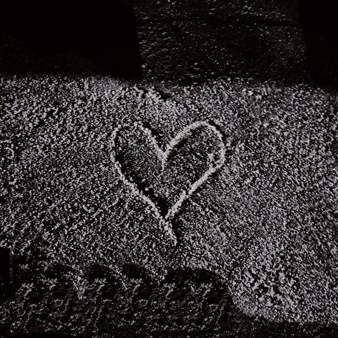 凌 .乱 .的 .回 .忆 .封 .存 .在 .梦 .里.☹︎