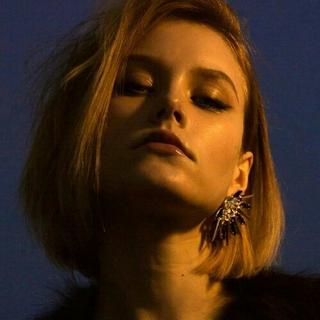 「电音」好听欧美女声精选 50首