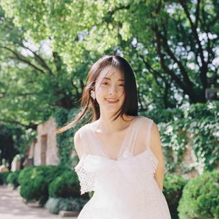 只管迎着光走，阴霾迟早会散去