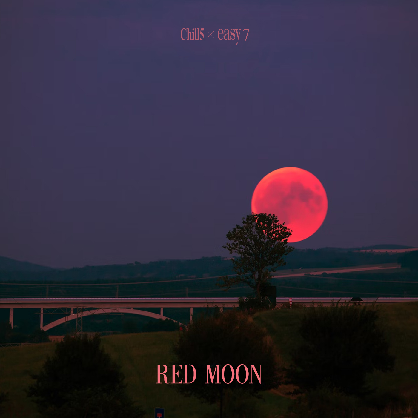 Red Moon专辑