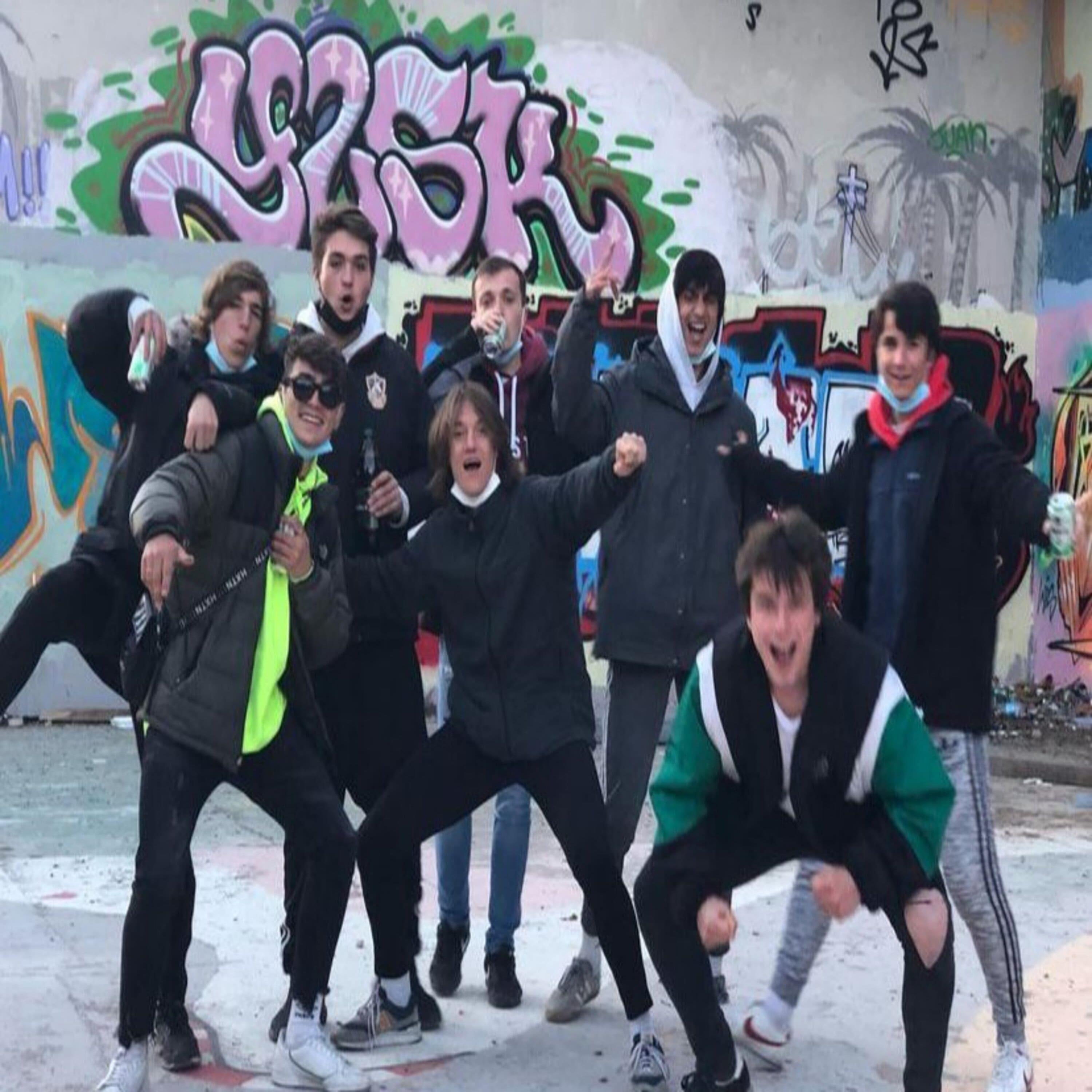 Ni las sobras (feat. Tiri)