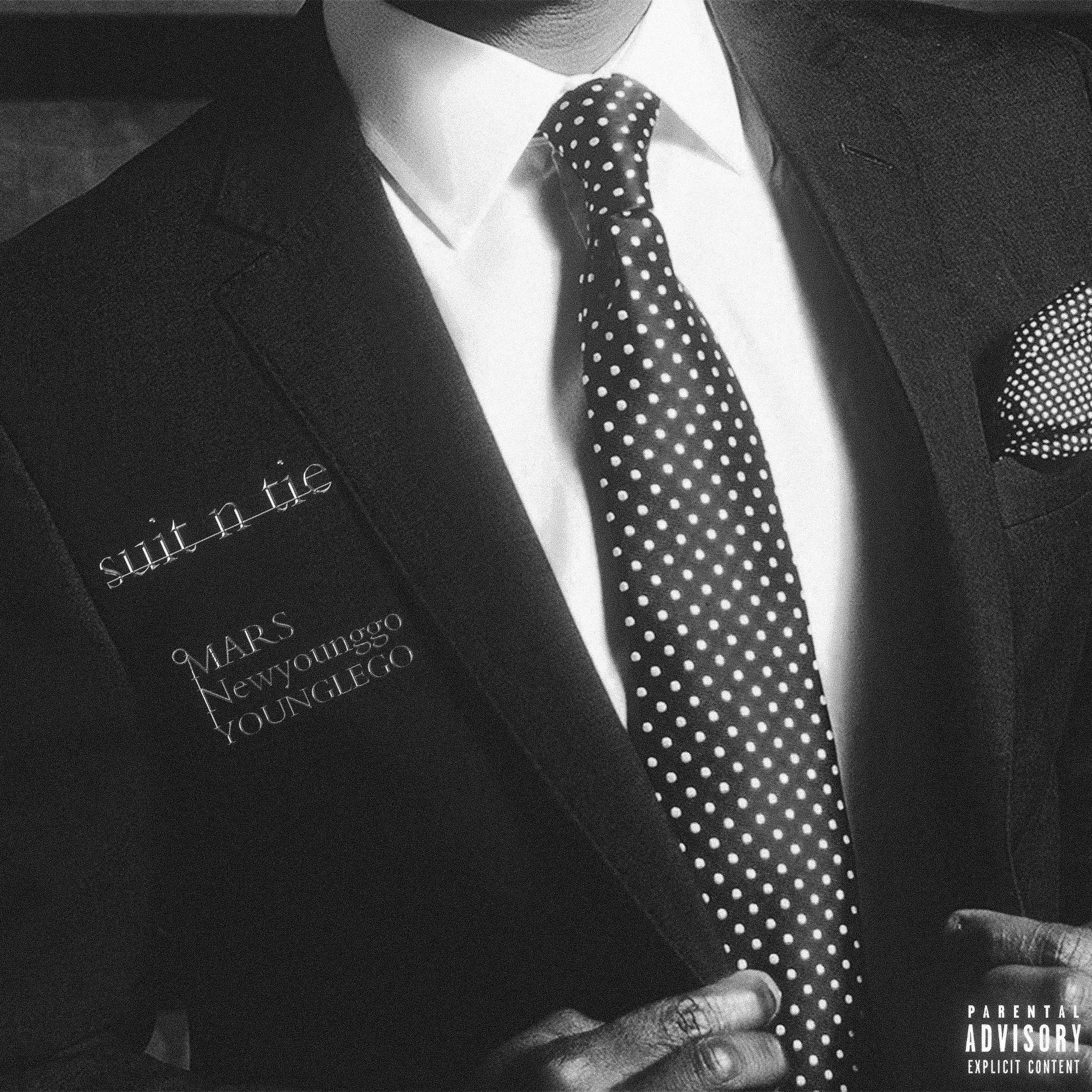 SUIT N TIE