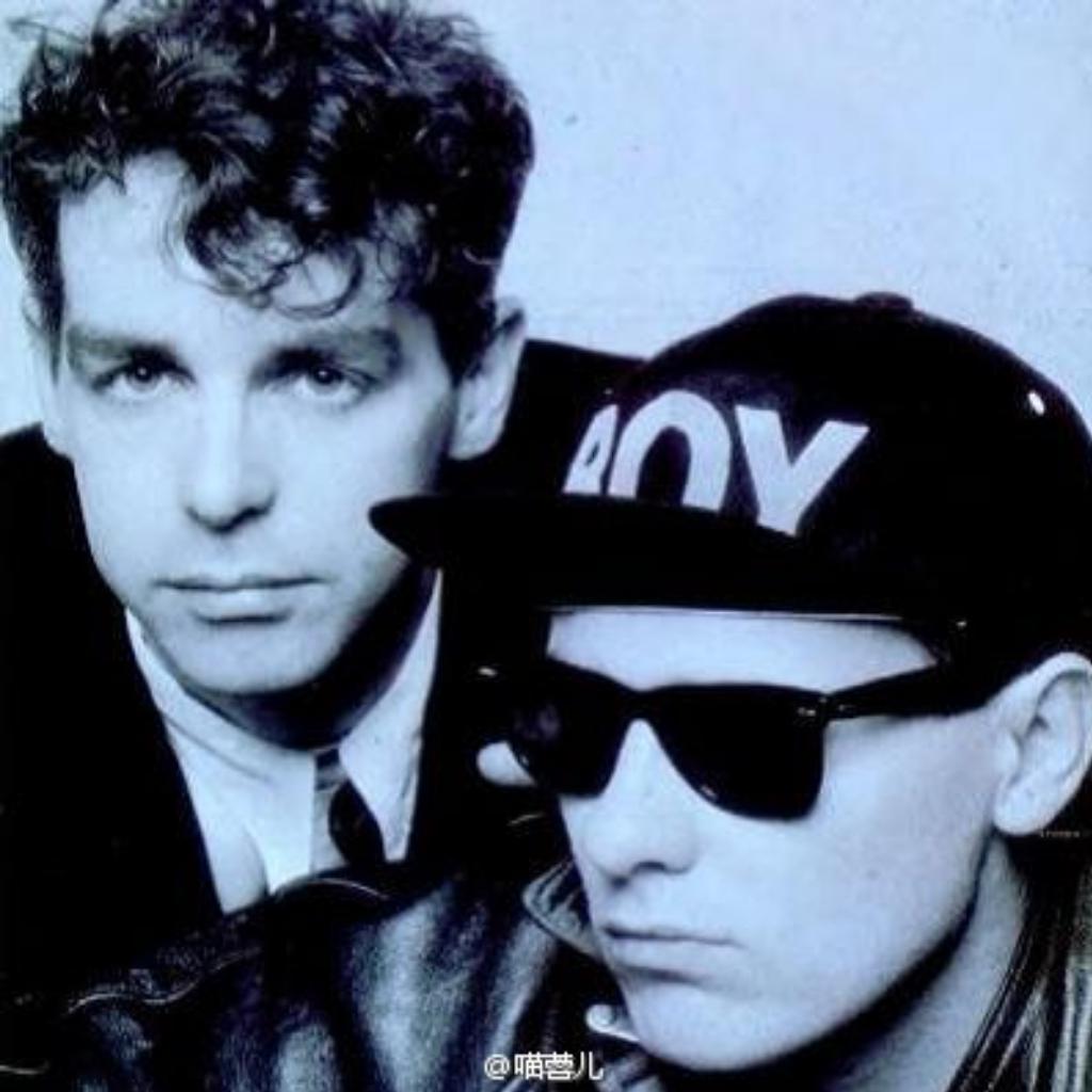 Pet shop boys. Группа Pet shop boys. Солист группы пет шоп бойс Крис Лоу. Крис Лоу Pet shop boys 2020. Нил Теннант и Крис Лоу.