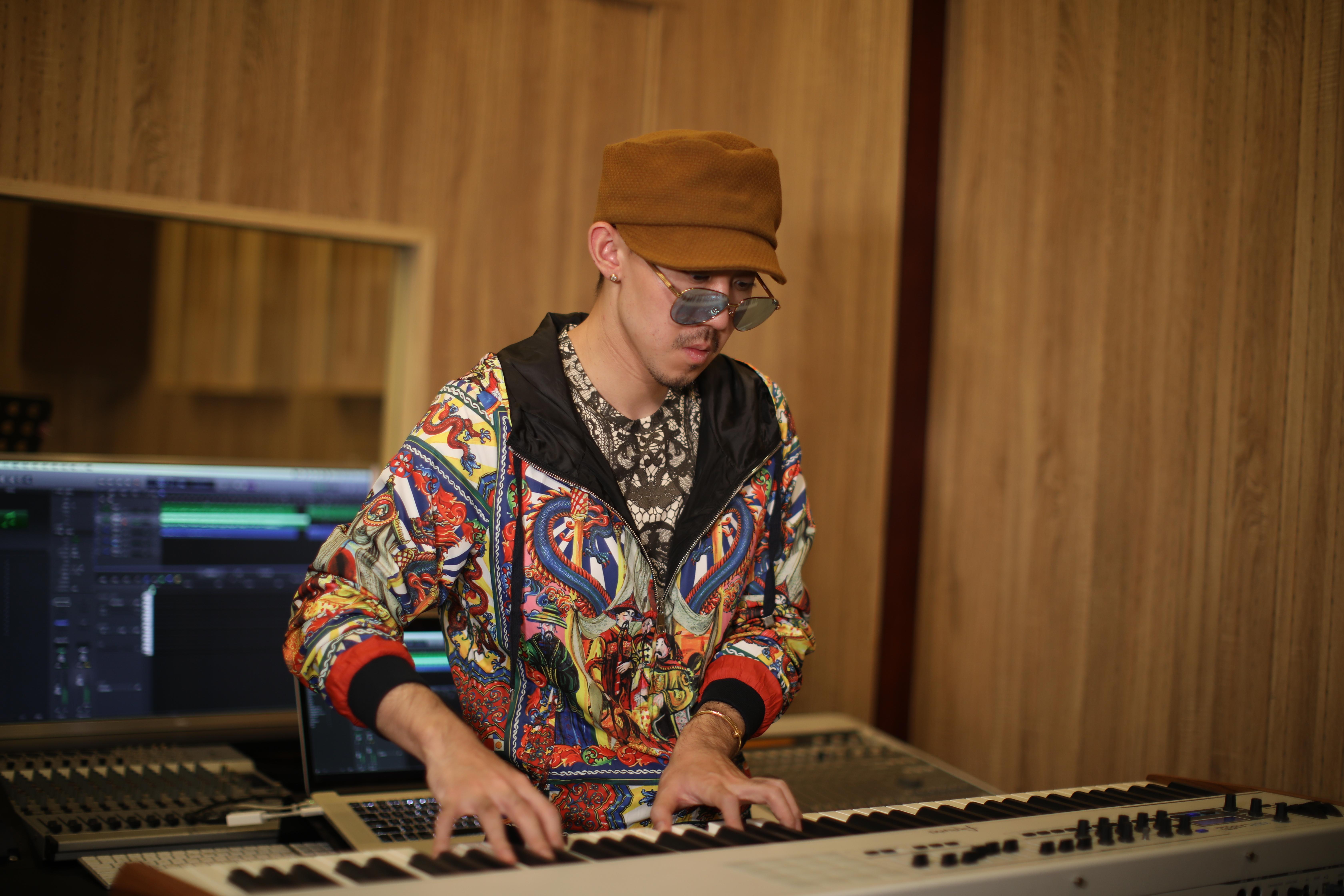 歌手:billy黄比利 所属专辑:billy黄比利个人原创试听专辑 播放 收藏