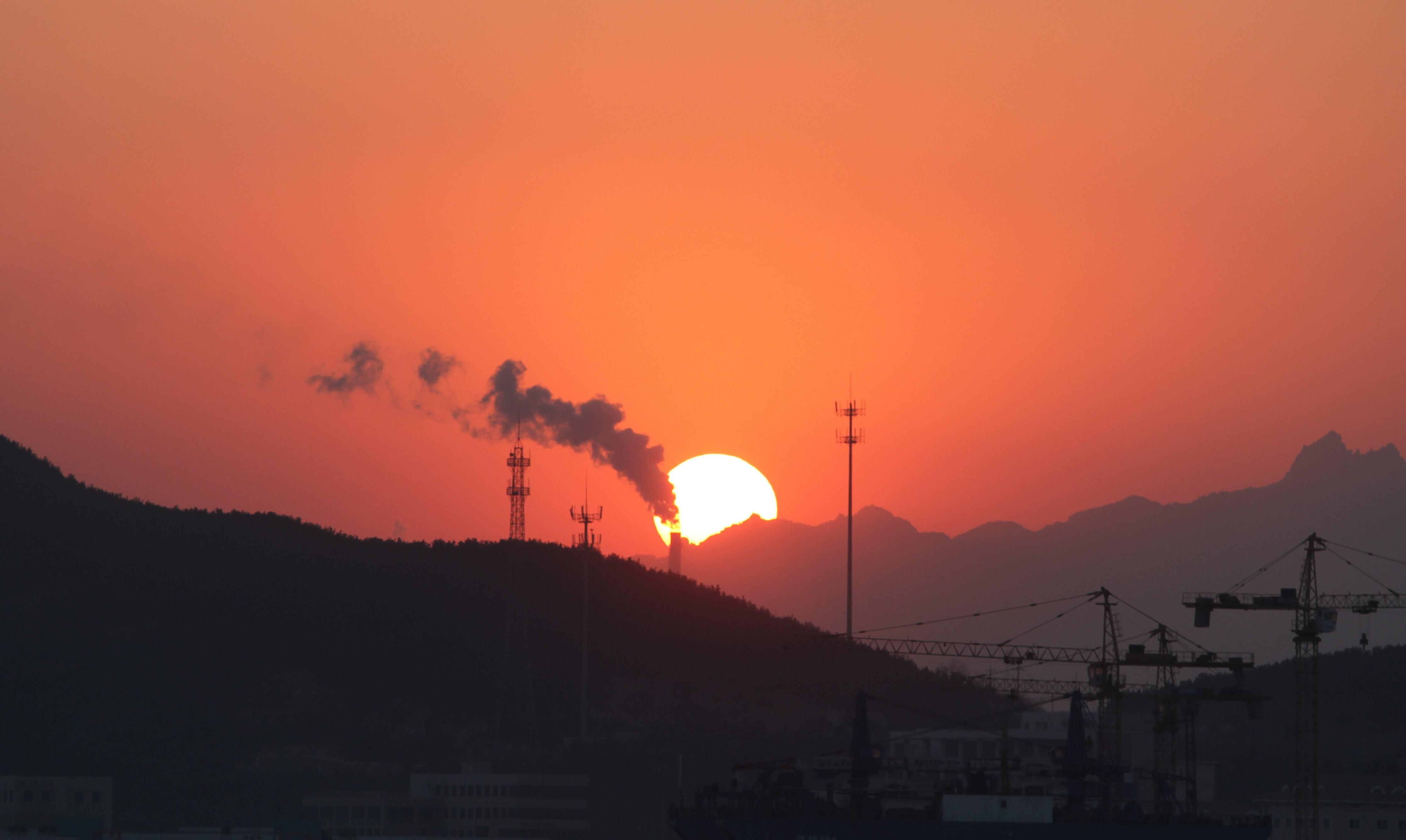 真っ赤な夕阳が燃えている专辑