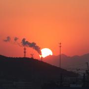 真っ赤な夕阳が燃えている