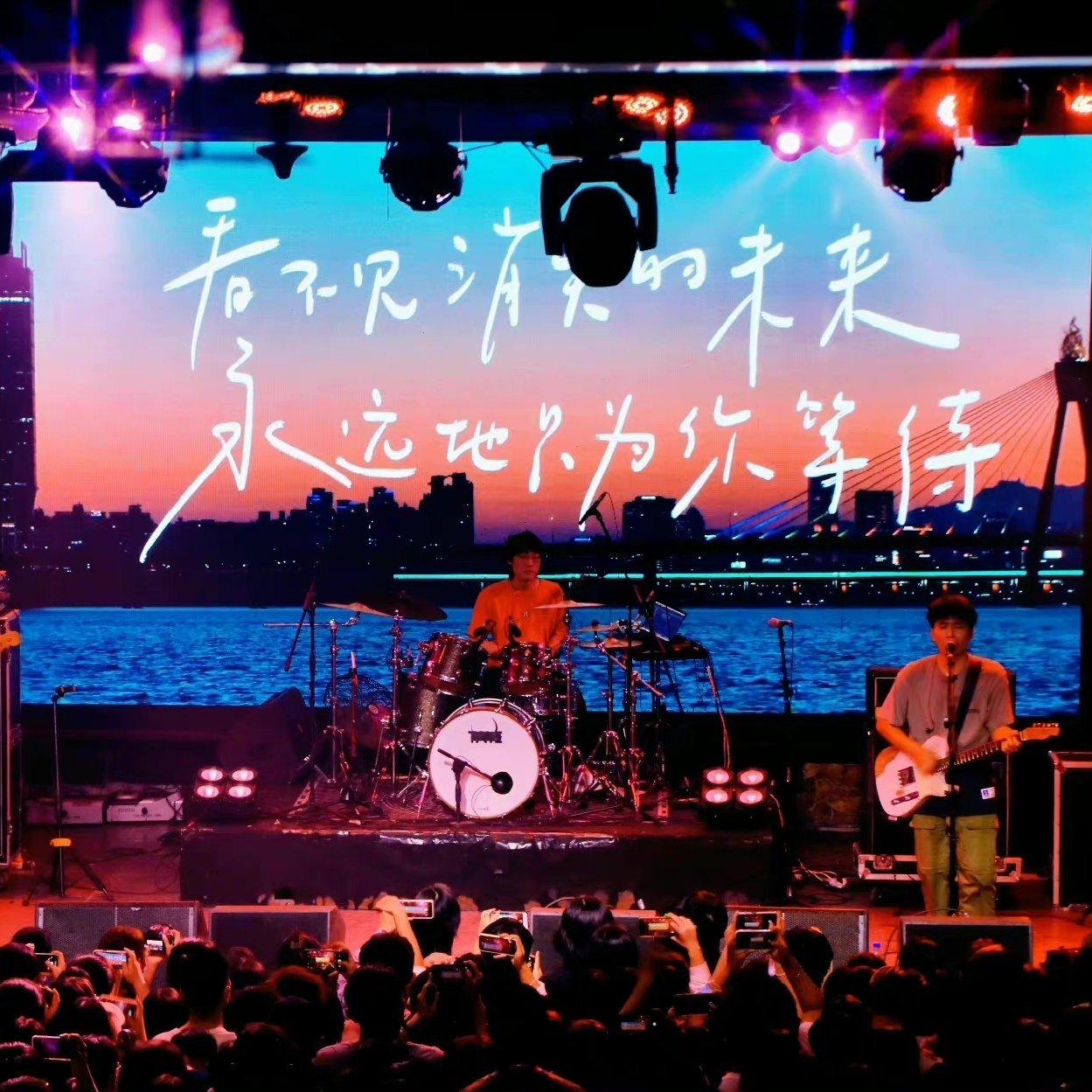 借夏天的名义看一场live｜乐队