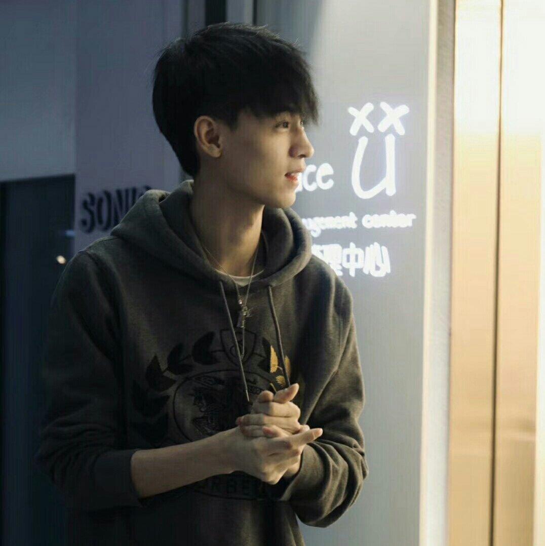 秦霄贤的白月光