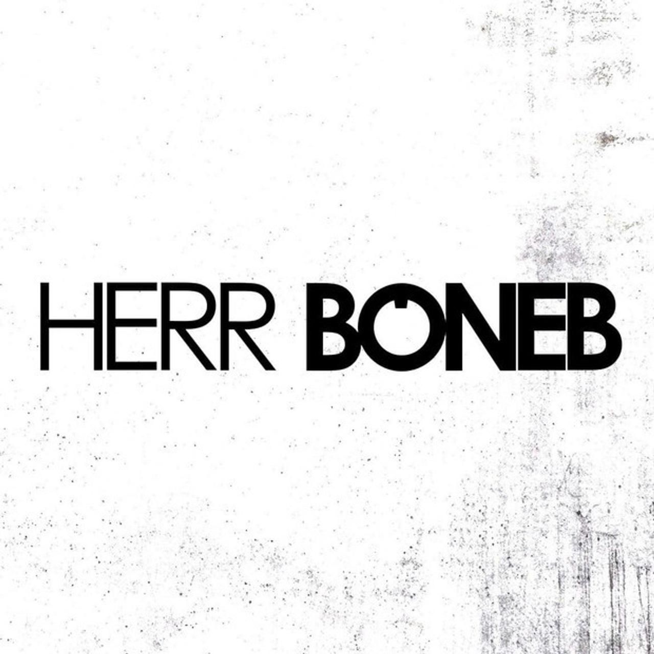 Herr Boneb