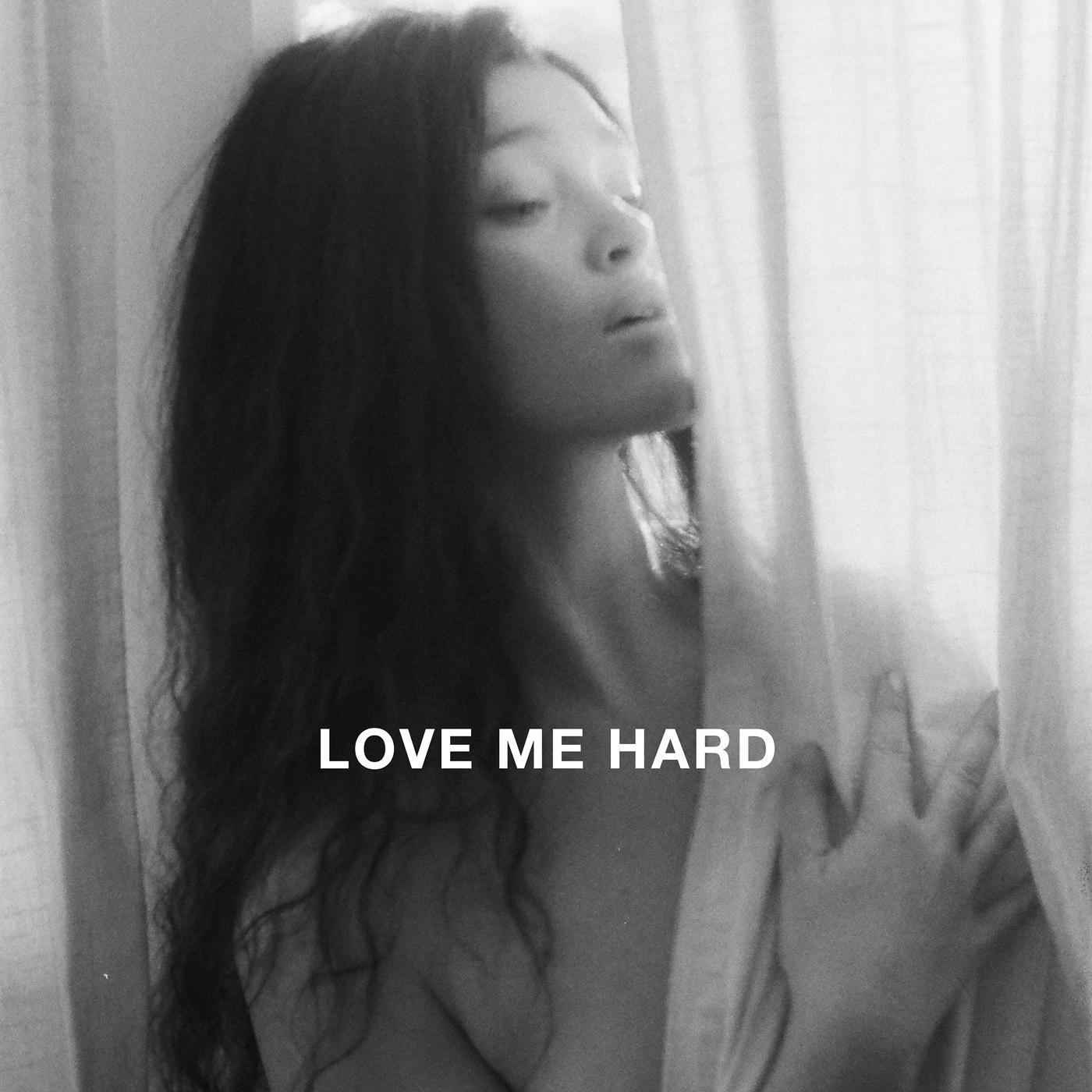 I hard. Love me hard. Elley Duhé Middle. Elle Duhe. Elley Duhe Love me hard.