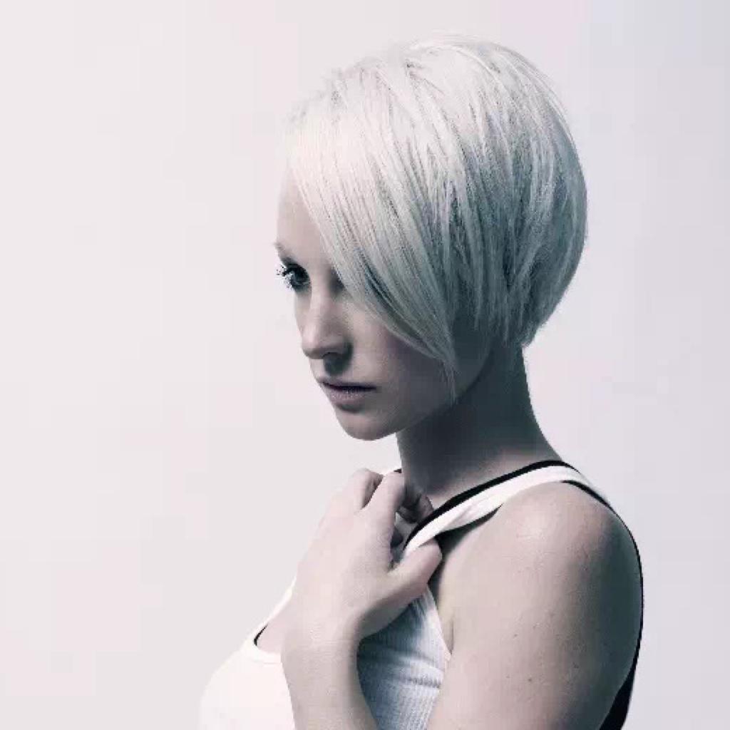 Emma hewitt фото