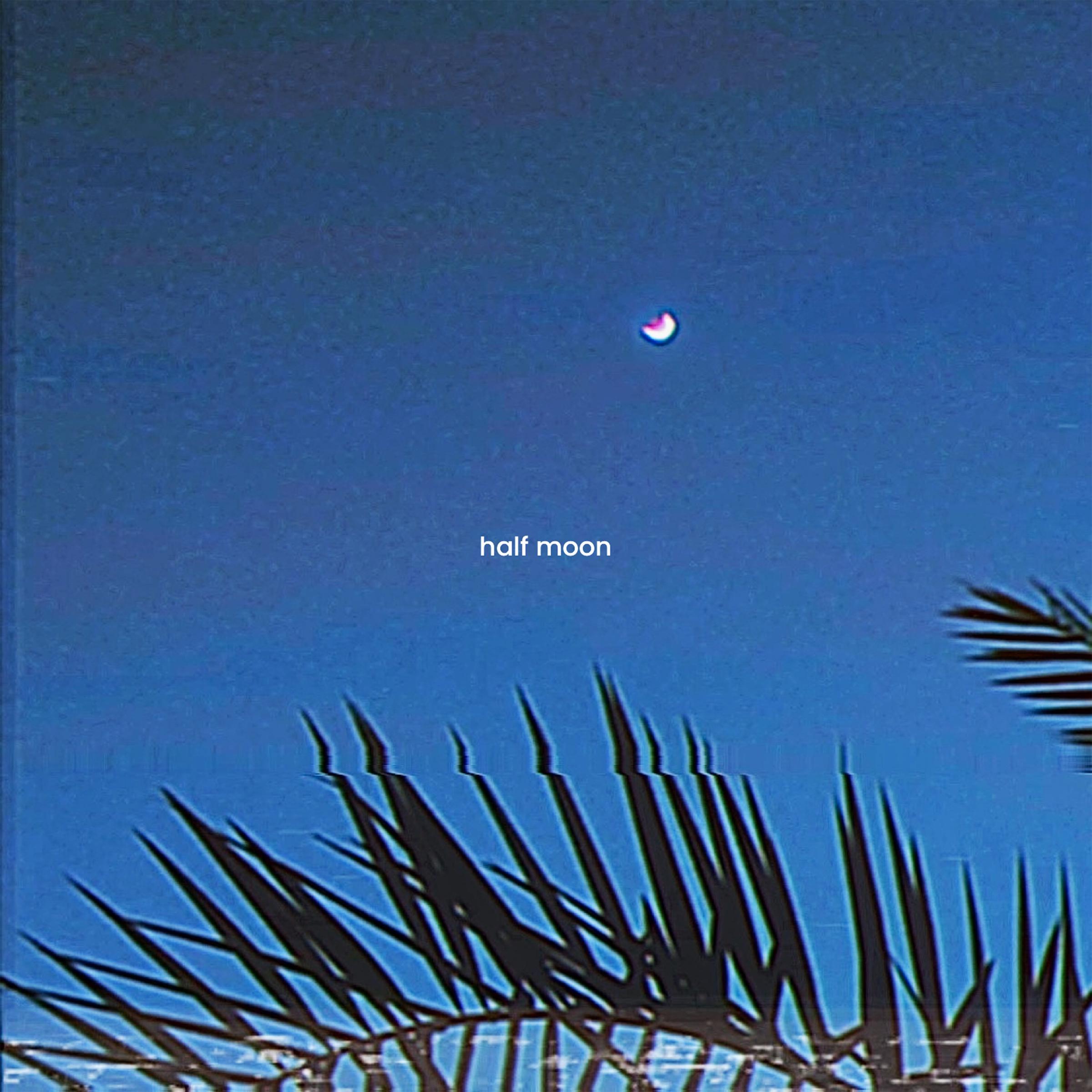 half moon专辑