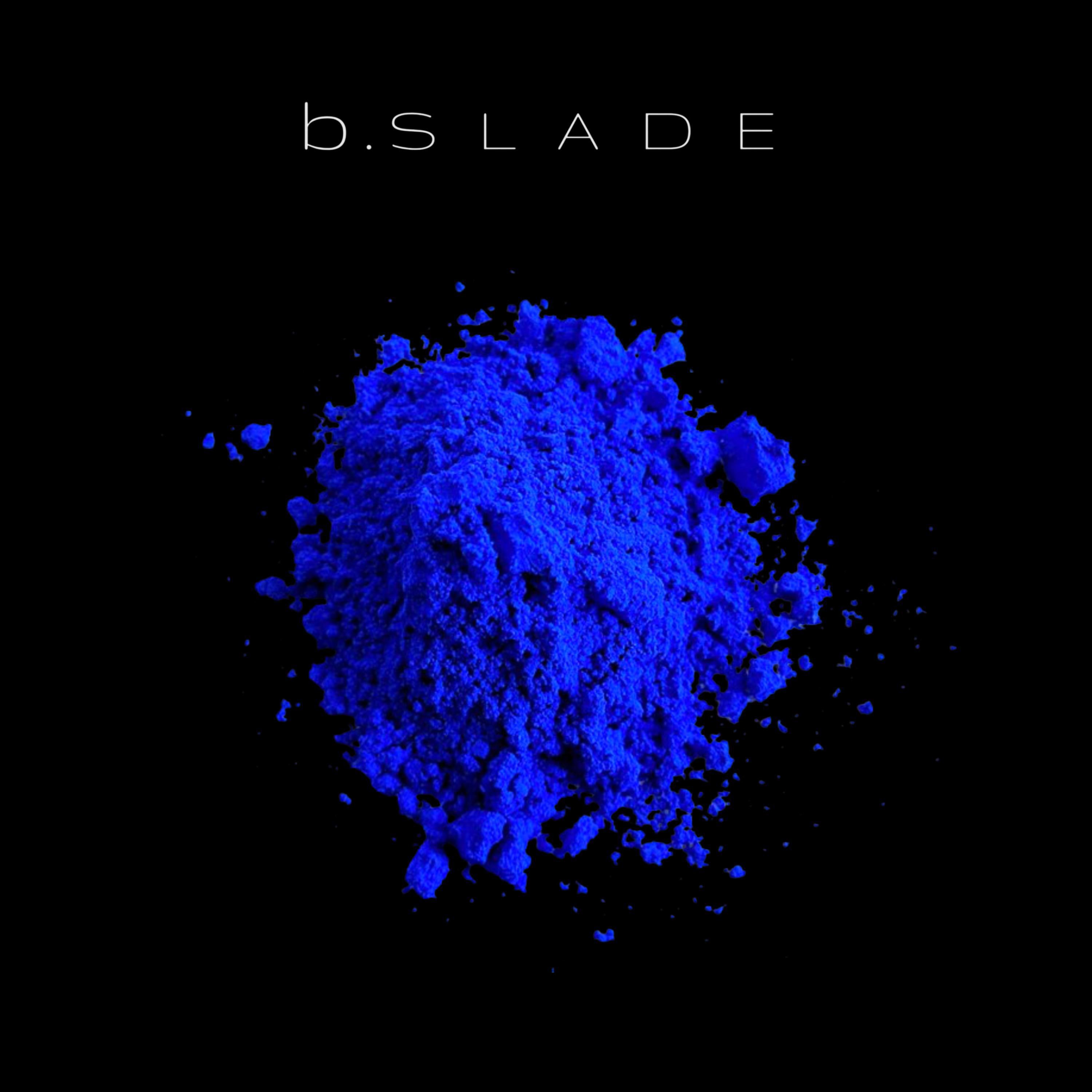 B.Slade - bleu.