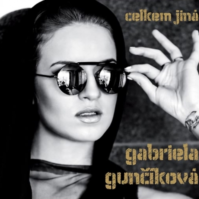 Celkem jina