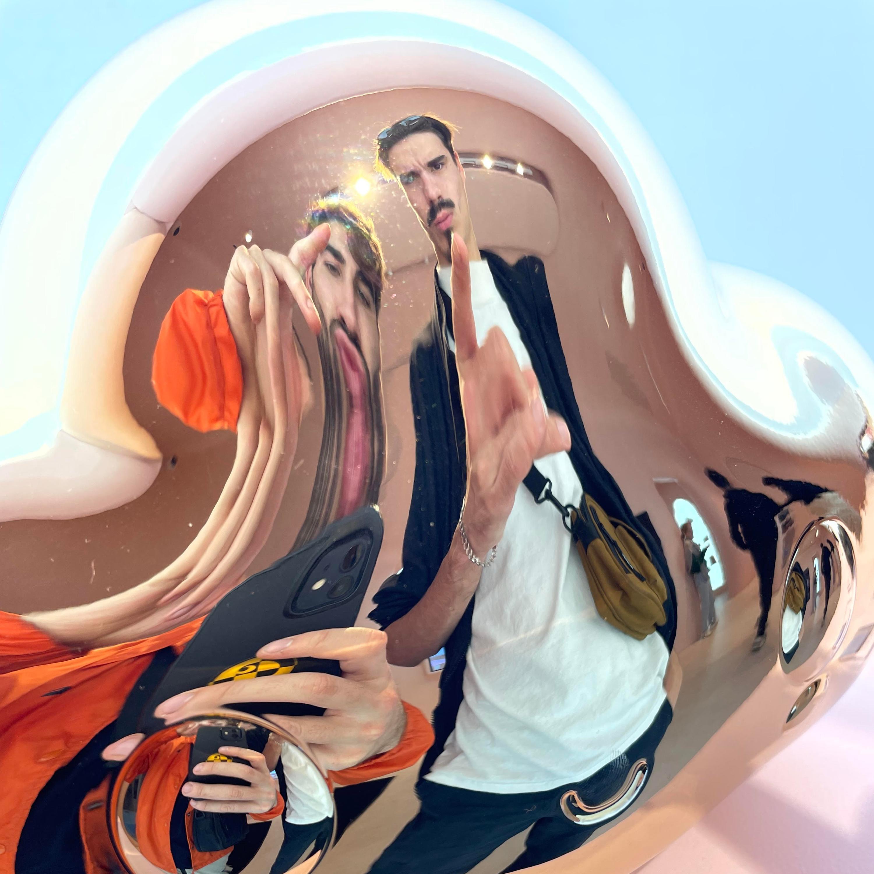 Y'a que deux places (feat. Pattox & Carlitoz)