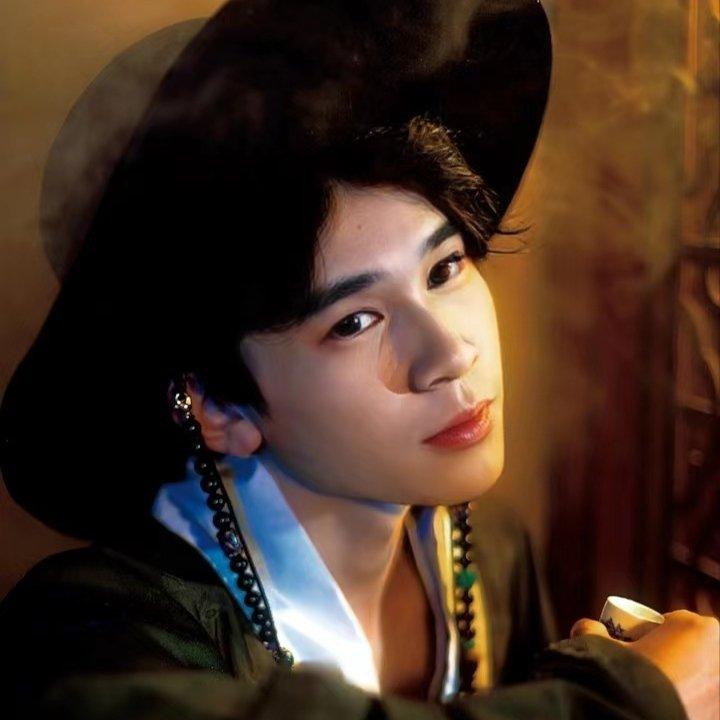 红日〔欧阳小哥〕