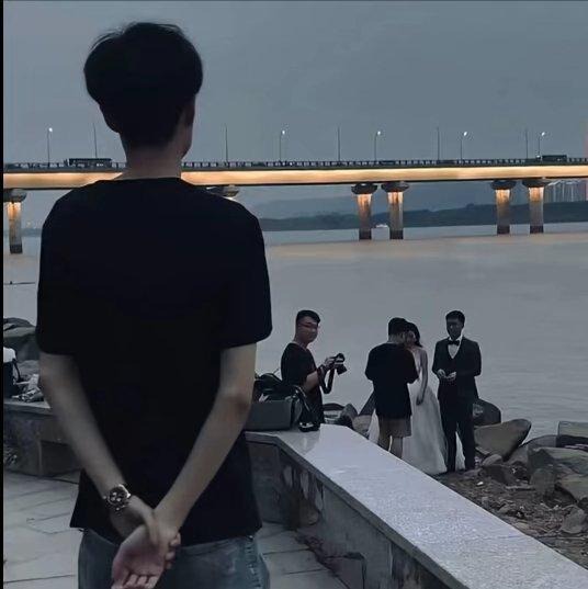 伤感歌曲/emo天花板~0.9x | 在线播放 | 网易云音乐