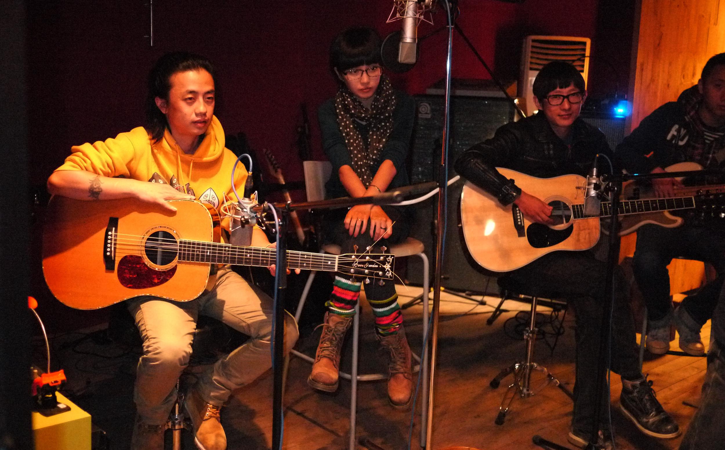 FM101.8现场狂热_Live Mania专辑