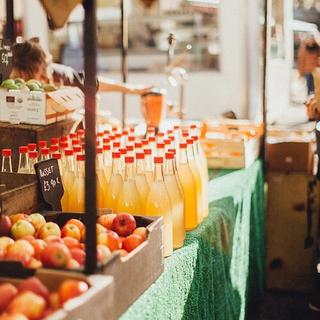 想把整个春天的阳光°在冬天时寄给你