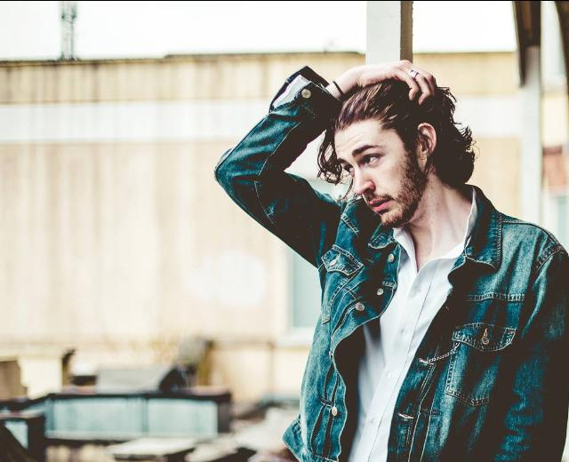 Take me to Church Хозиер. Take me to Church Hozier обложка. Take me to Church Жанр. Hozier with short hair.