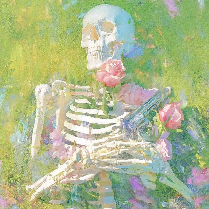 死亡与新生交织，枯萎与绽放共存