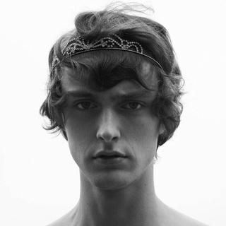 「走失迷梦」梦的边境笼罩着枝桠与破败