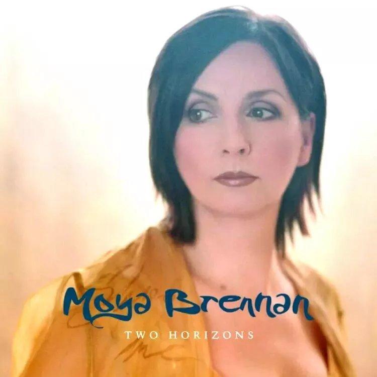 Máire Brennan (莫雅·布伦南)
