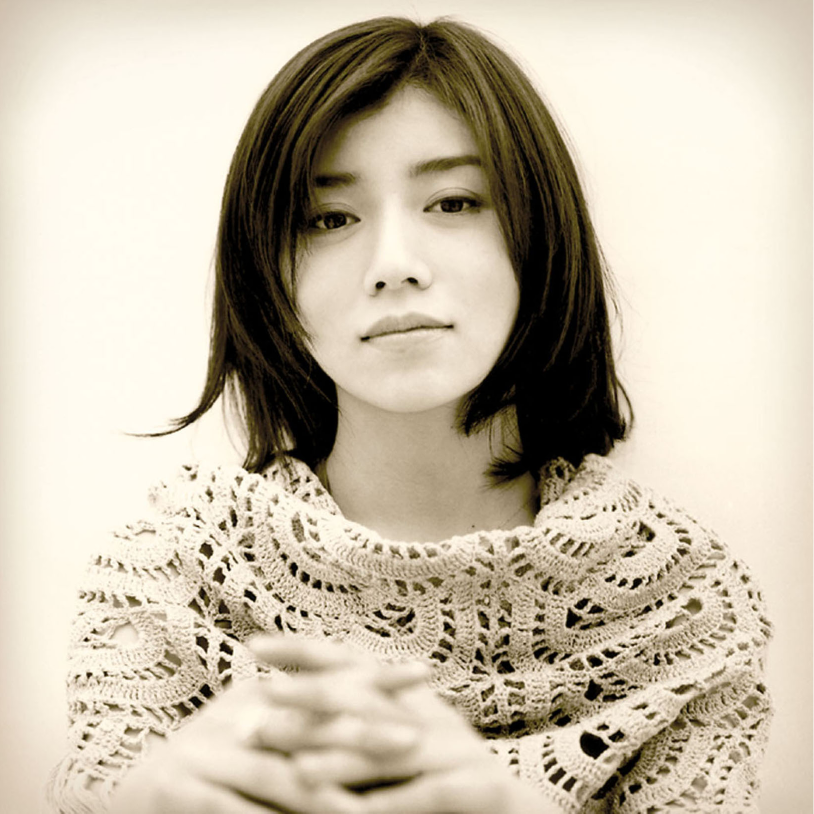 夜の海に立ち...