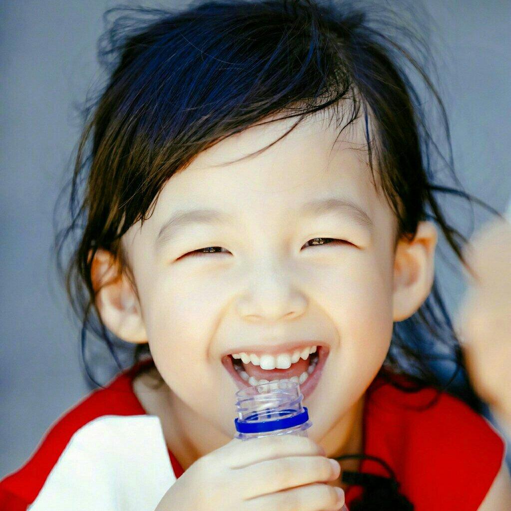 亲子活动幼儿园儿童萌娃嗨起来