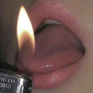 通 灵 蜡 烛