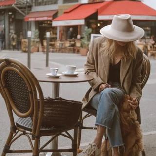 美式咖啡馆｜太平洋海风中的醇香