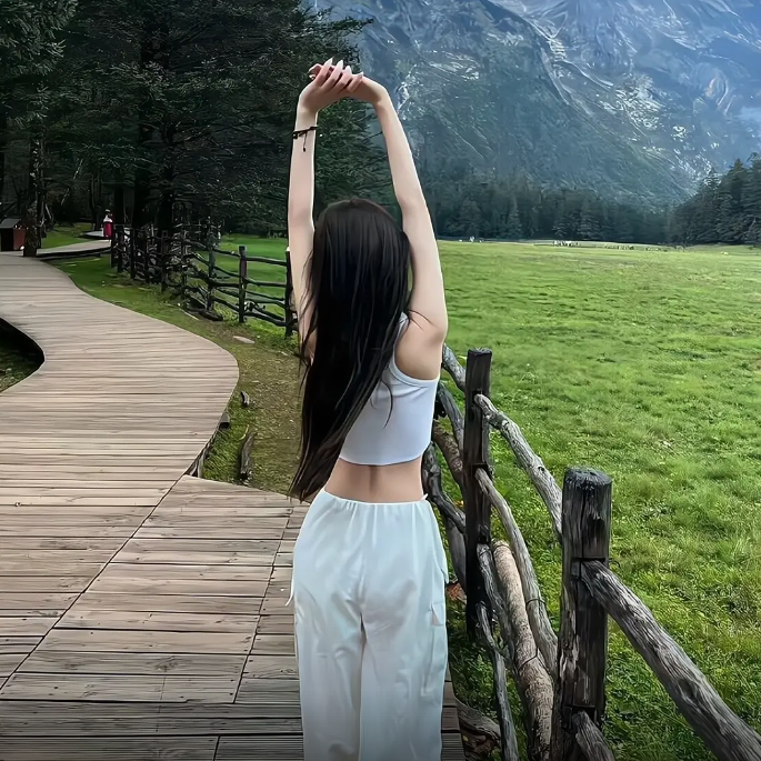 黄连树下弹吉他