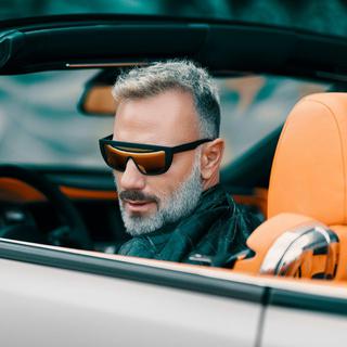 Gianluca Vacchi & Amigos