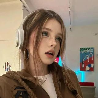 深夜说唱独白：一个人的情绪出口