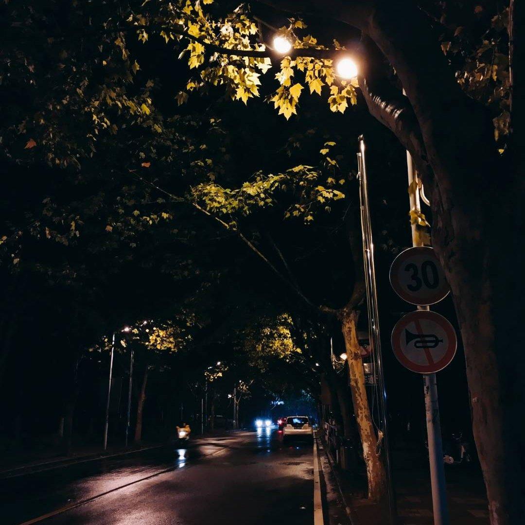 适合深夜下班一个人坐公交车回家路上听 | 在线播放 | 网易云音乐