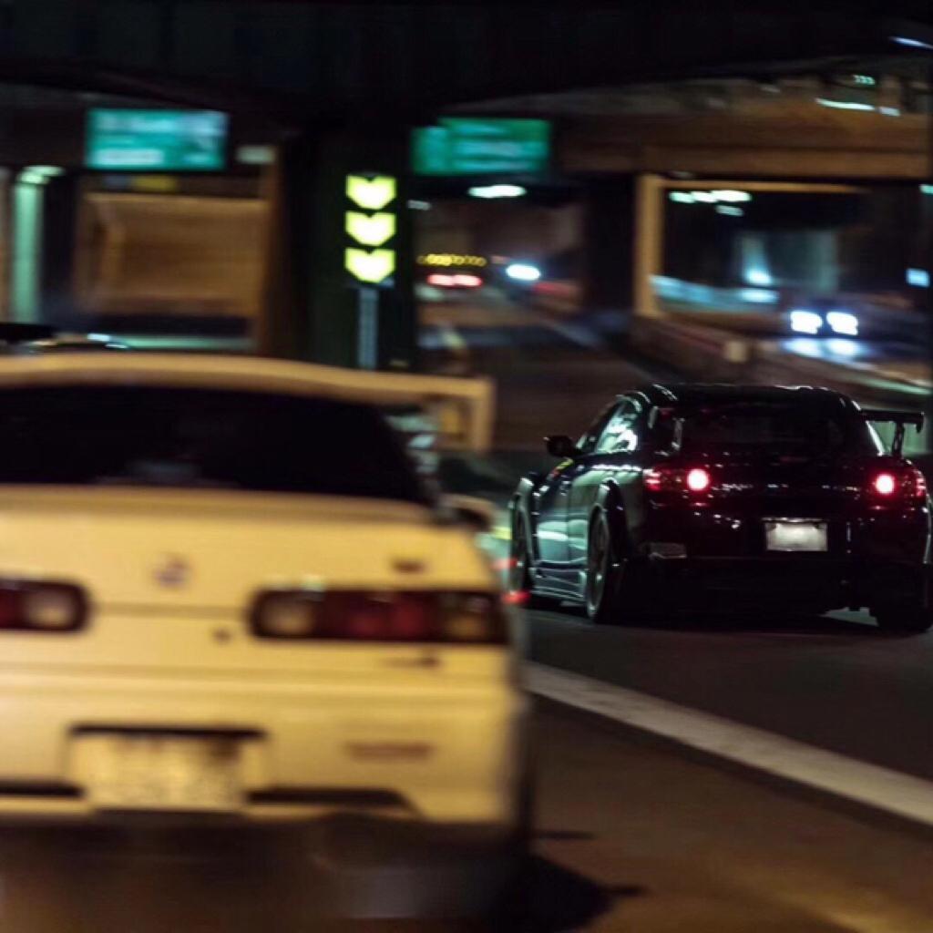 「 改 装 车 贴 地 飞 行」