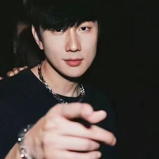 华语丨一人一首 火遍青春的经典成名曲