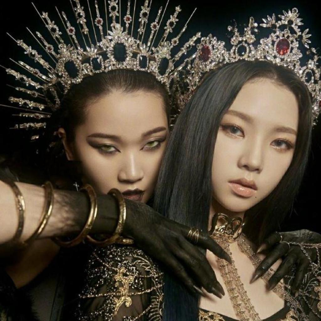 韩丨歌唱着魔幻古堡的黑暗童话